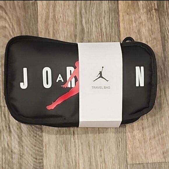 Jordan Dopp Lit Toiletry Bag- Black - Picture 10 of 11